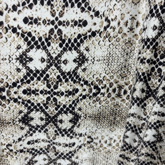 Eloquii Womens Size 14 Off Shoulder Maxi Dress Beige Brown Snake Print Ruffles - Picture 9 of 10